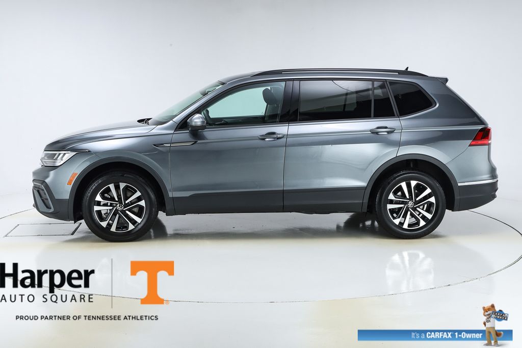 2023 Volkswagen Tiguan S photo 2