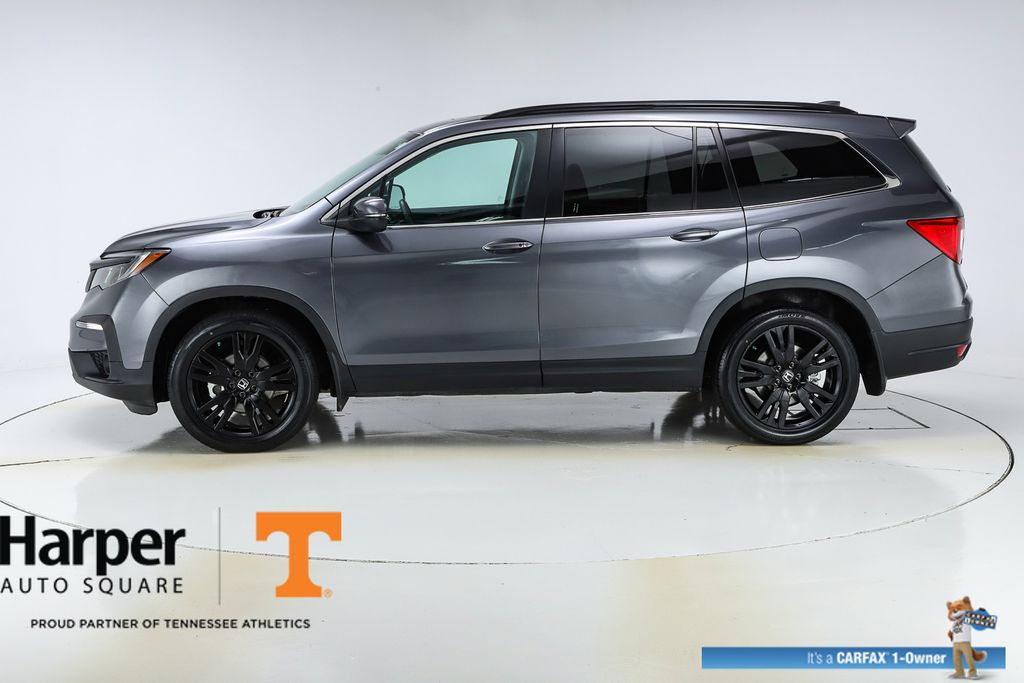 Used 2022 Honda Pilot SE with VIN 5FNYF5H26NB028169 for sale in Knoxville, TN