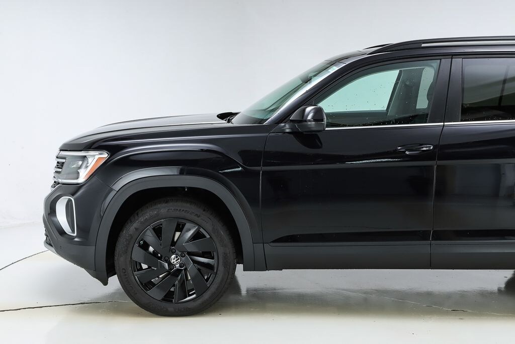 New 2026 Volkswagen Atlas SE w/Technology SUV