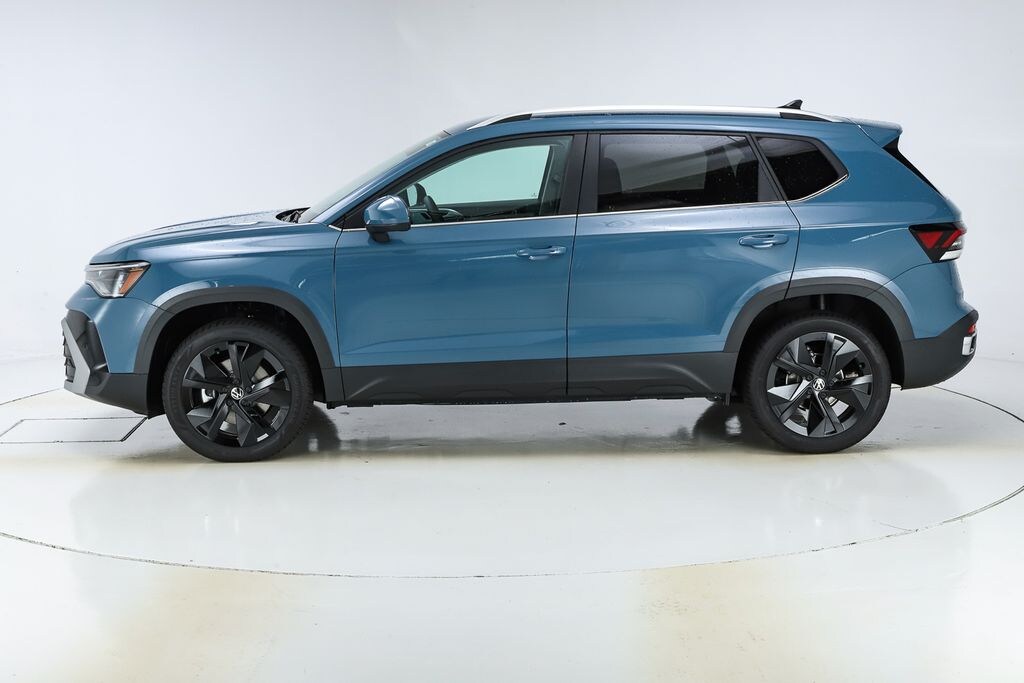 New 2026 Volkswagen Taos 1.5T SE SUV