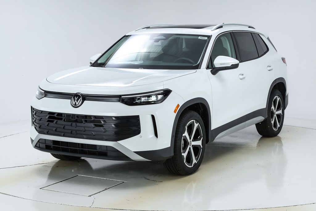 2026 Volkswagen Tiguan SE's photo