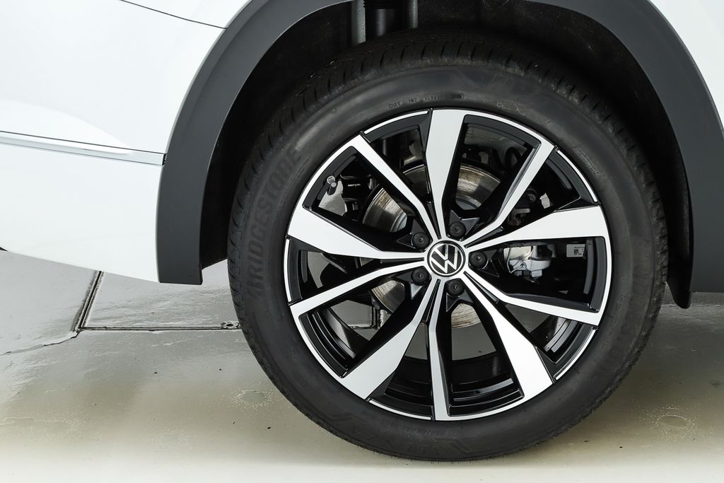 2026 Volkswagen Atlas SEL Premium R-Line - Photo 13