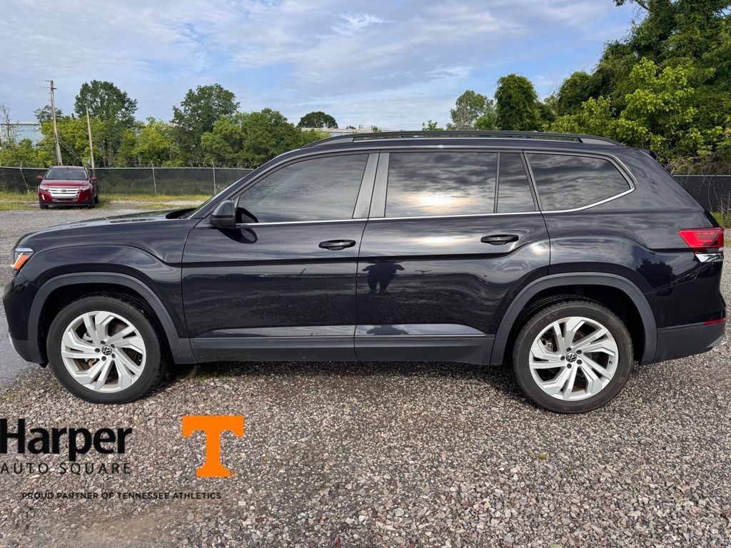 Used 2021 Volkswagen Atlas SE w/Tech with VIN 1V2WR2CA7MC581788 for sale in Knoxville, TN