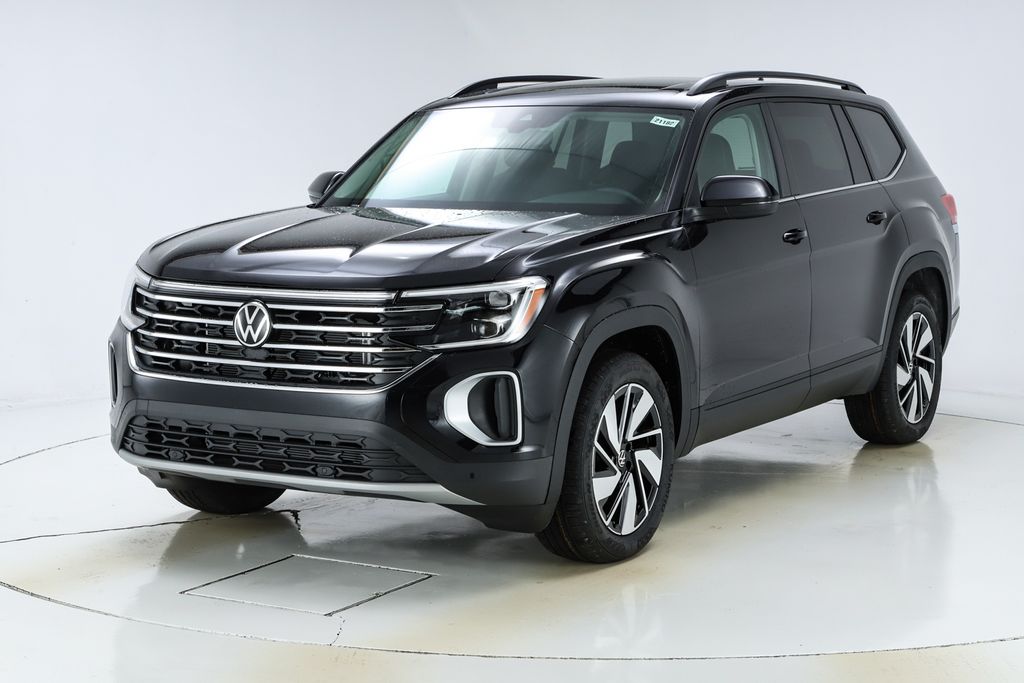 New 2026 Volkswagen Atlas SE w/Technology