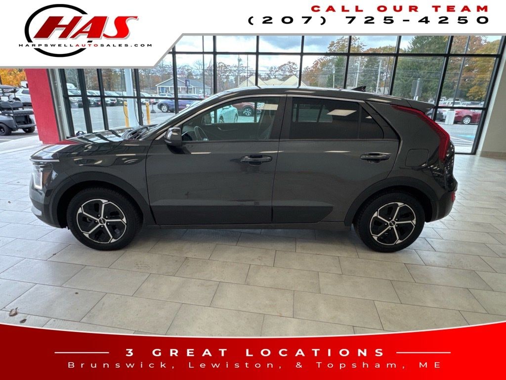 Used 2023 Kia Niro LX SUV