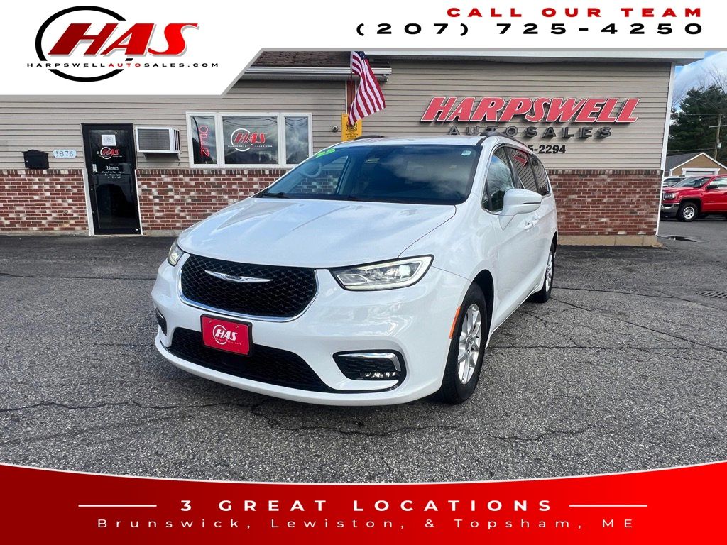 2022 Chrysler Pacifica Touring L's photo