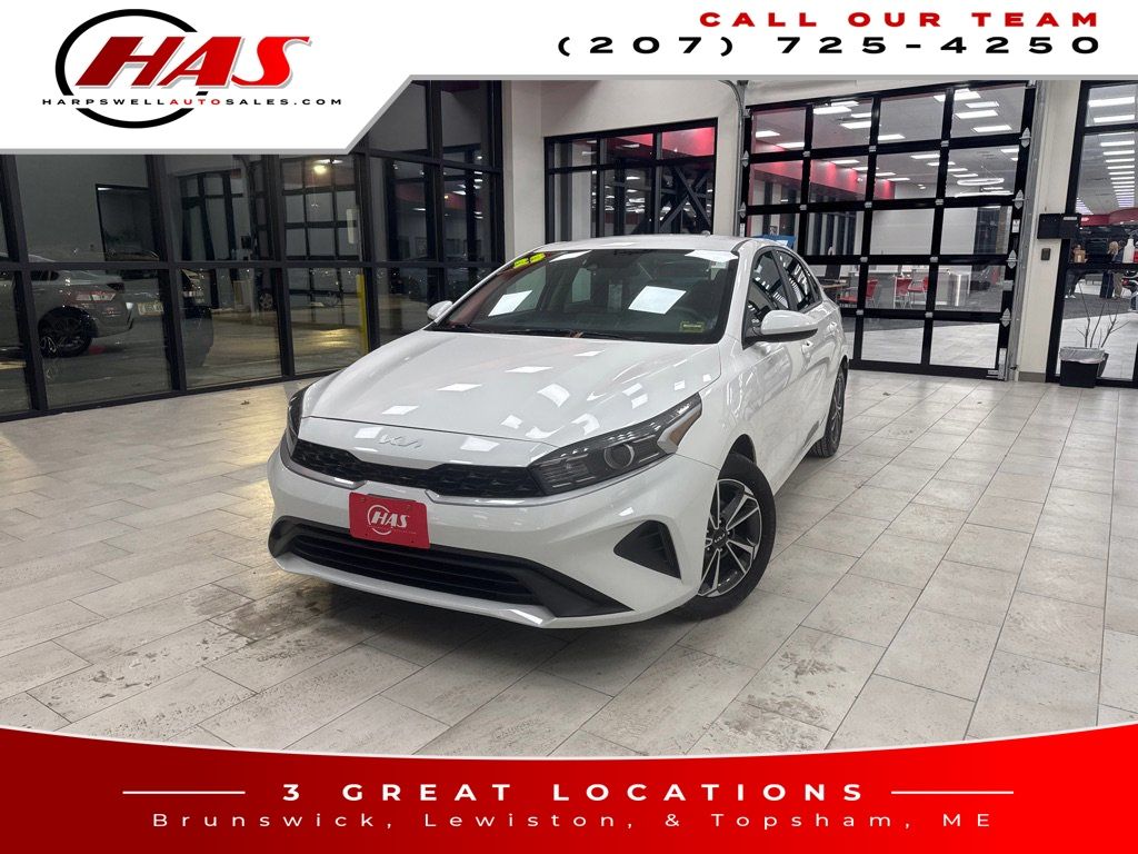 2023 Kia Forte LXS's photo