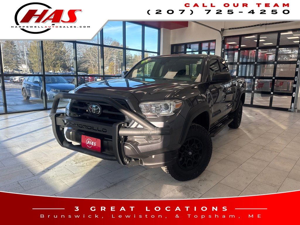 2021 Toyota Tacoma SR's photo
