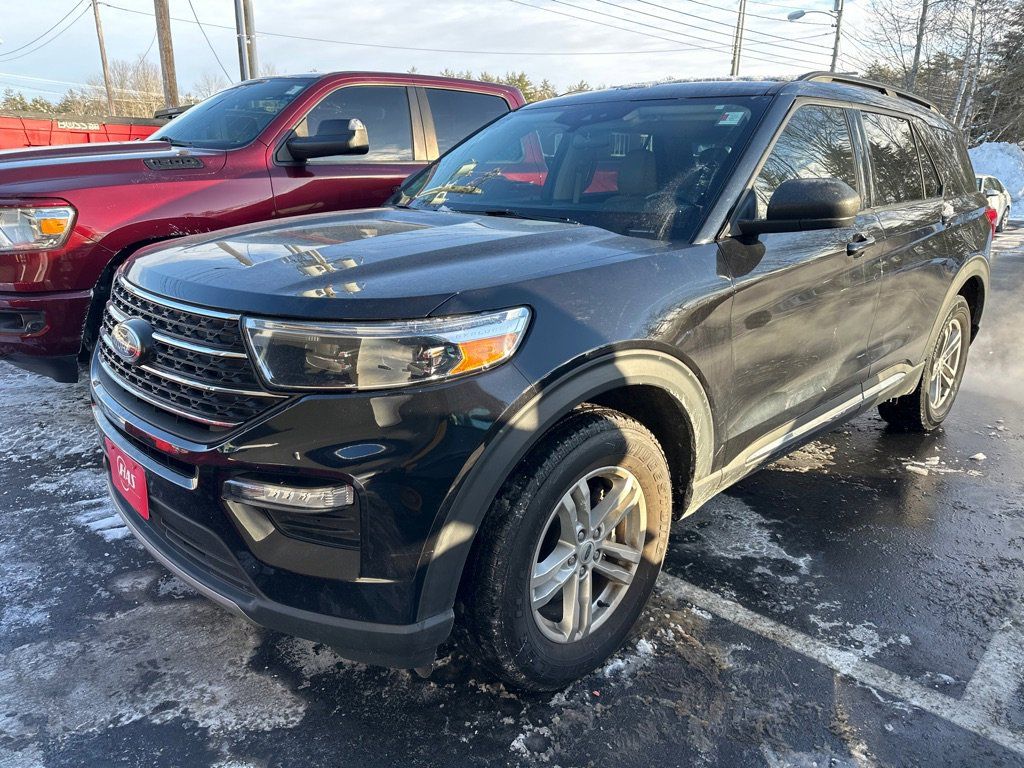 2022 Ford Explorer XLT's photo