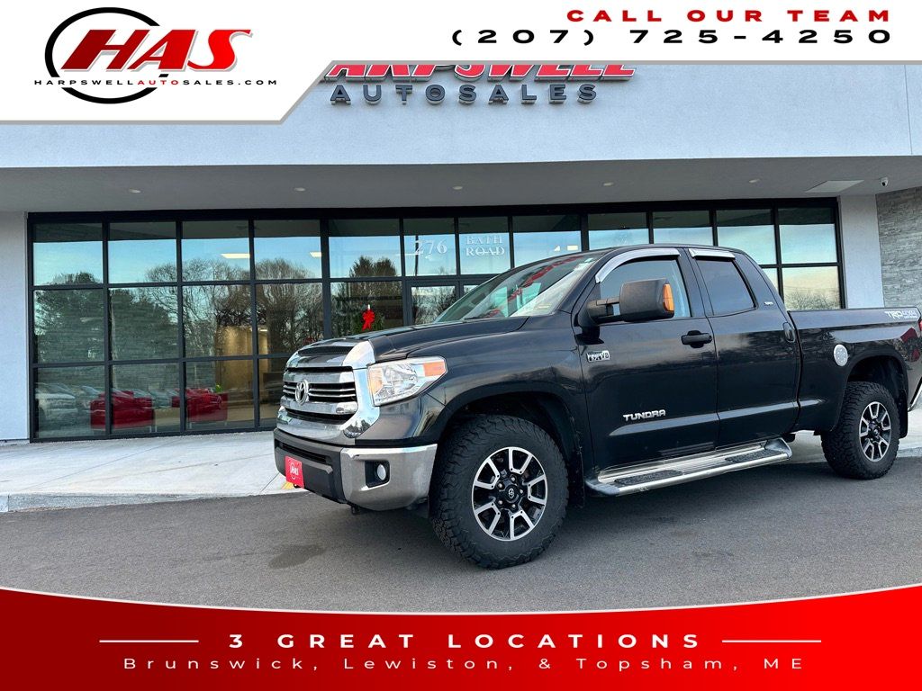 2017 Toyota Tundra SR5's photo