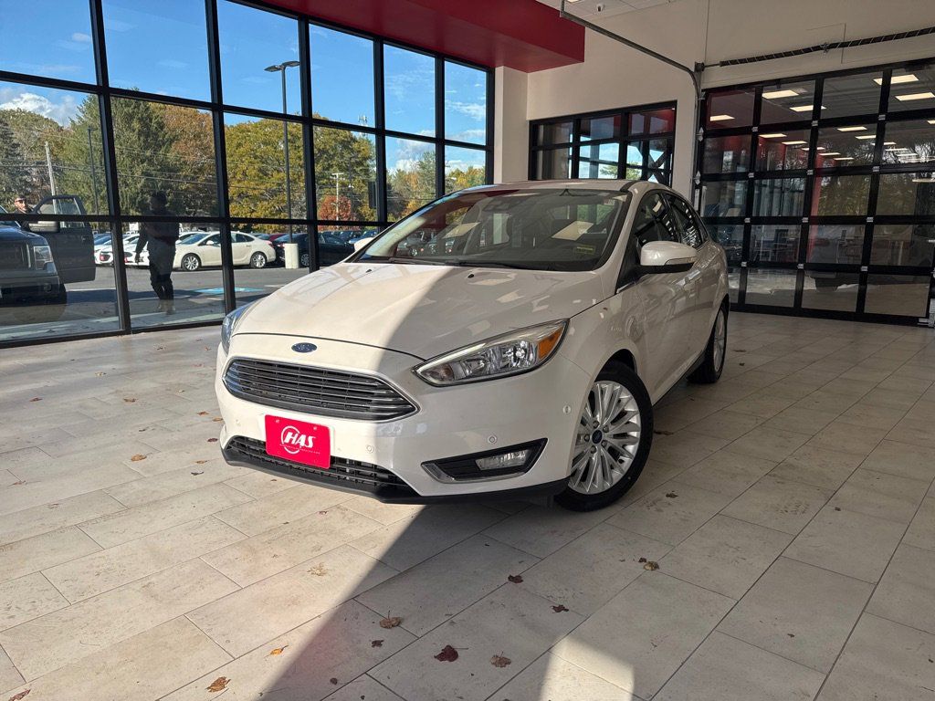2018 Ford Focus Titanium's photo