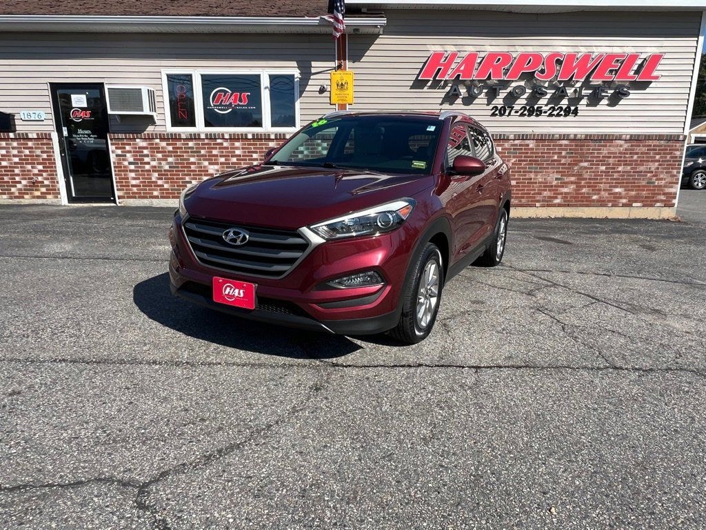 Used 2016 Hyundai Tucson SE w/Beige Interior SUV