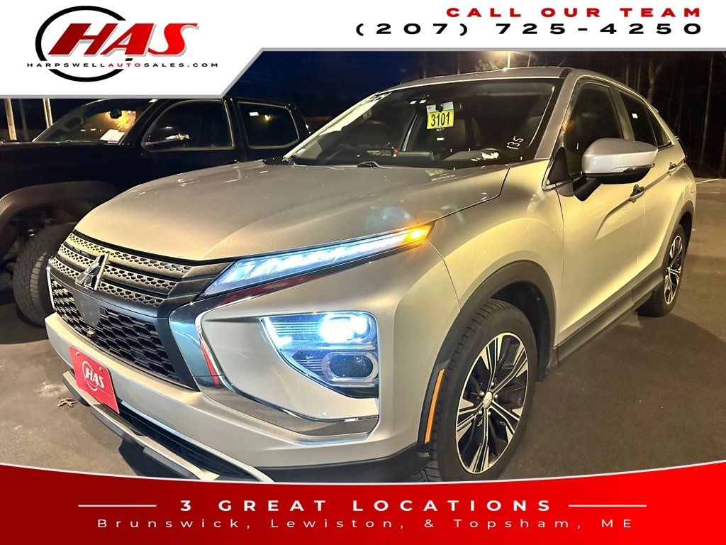 2022 Mitsubishi Eclipse Cross SE's photo