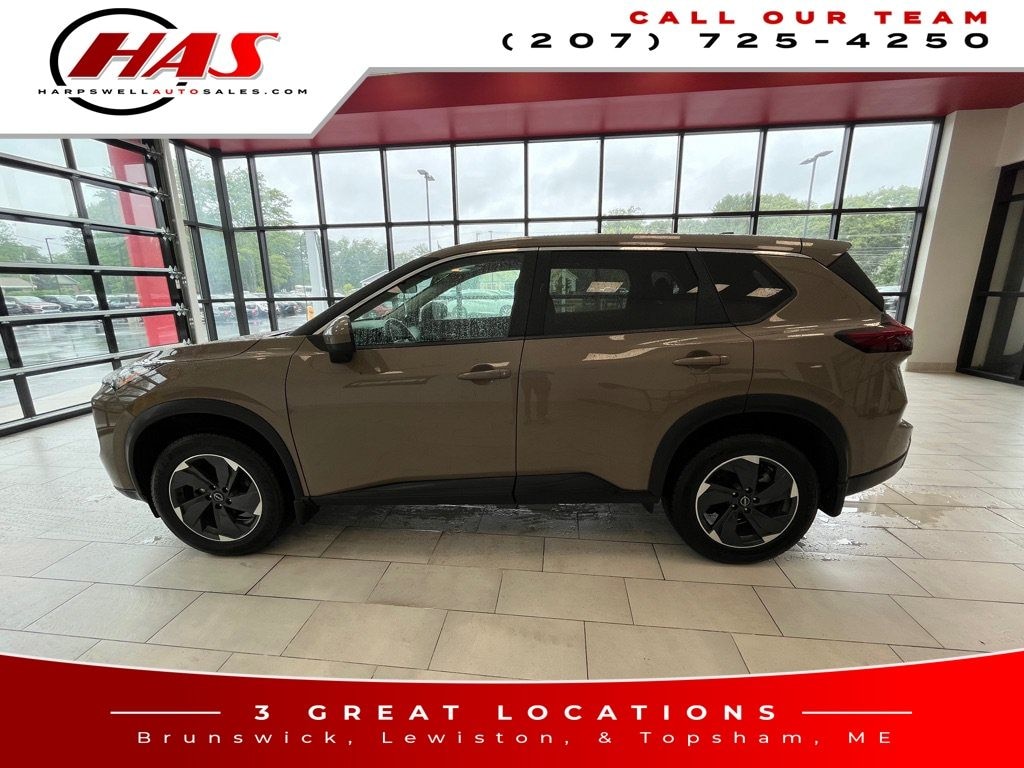 Used 2024 Nissan Rogue SV SUV