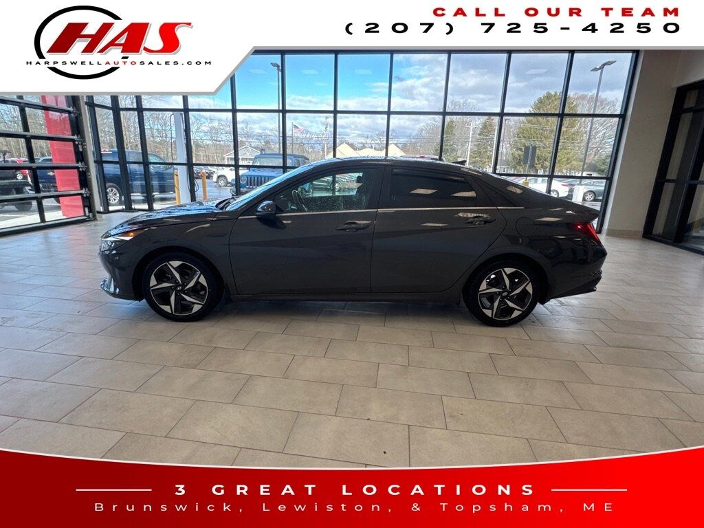 Used 2023 Hyundai Elantra Limited Sedan