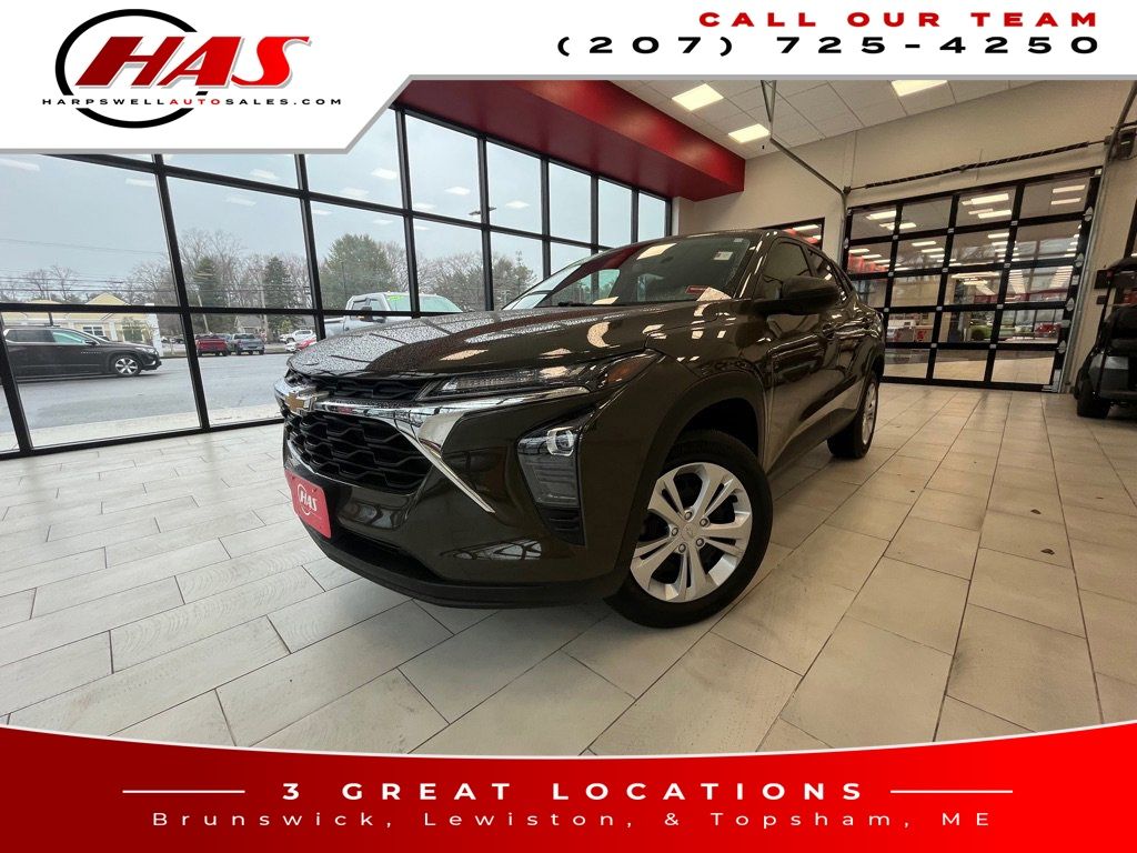 2024 Chevrolet Trax LS's photo
