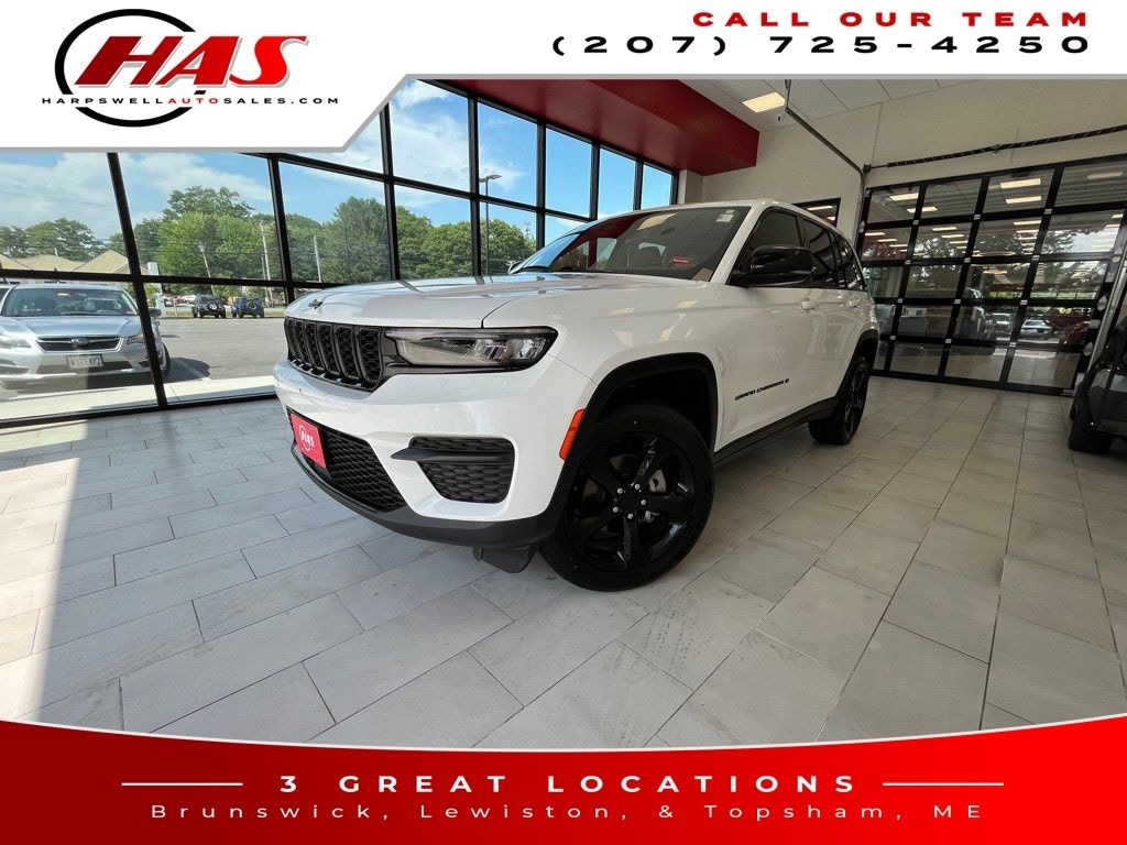 Used 2024 Jeep Grand Cherokee Altitude SUV