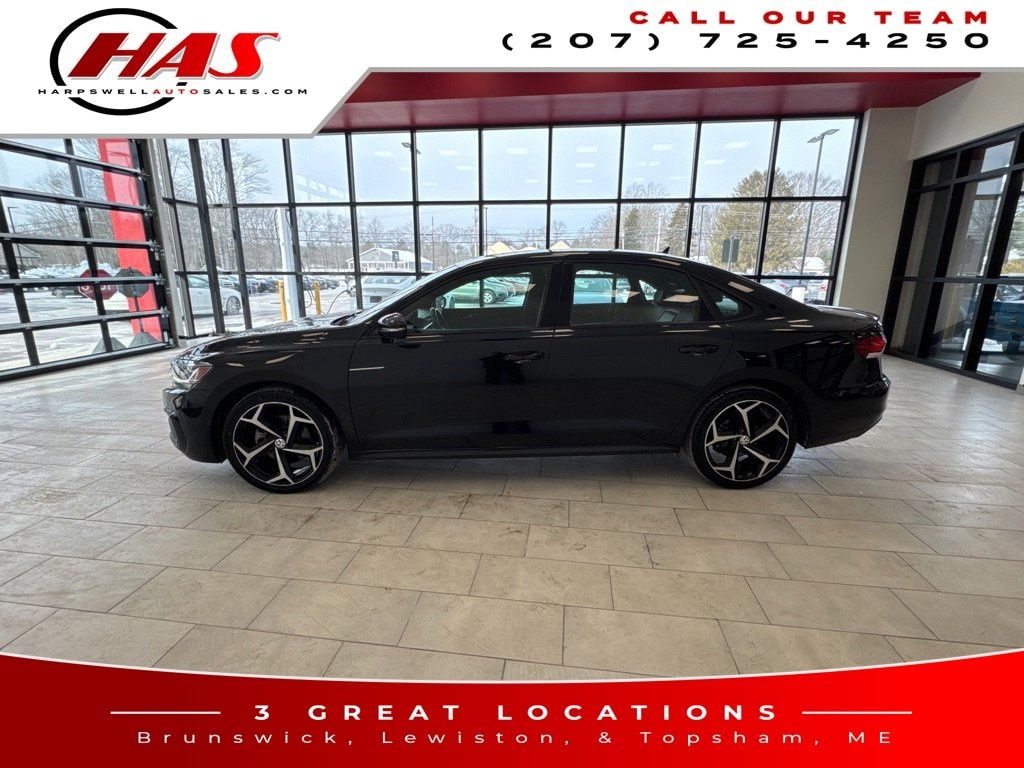 Used 2022 Volkswagen Passat 2.0T R-Line Sedan