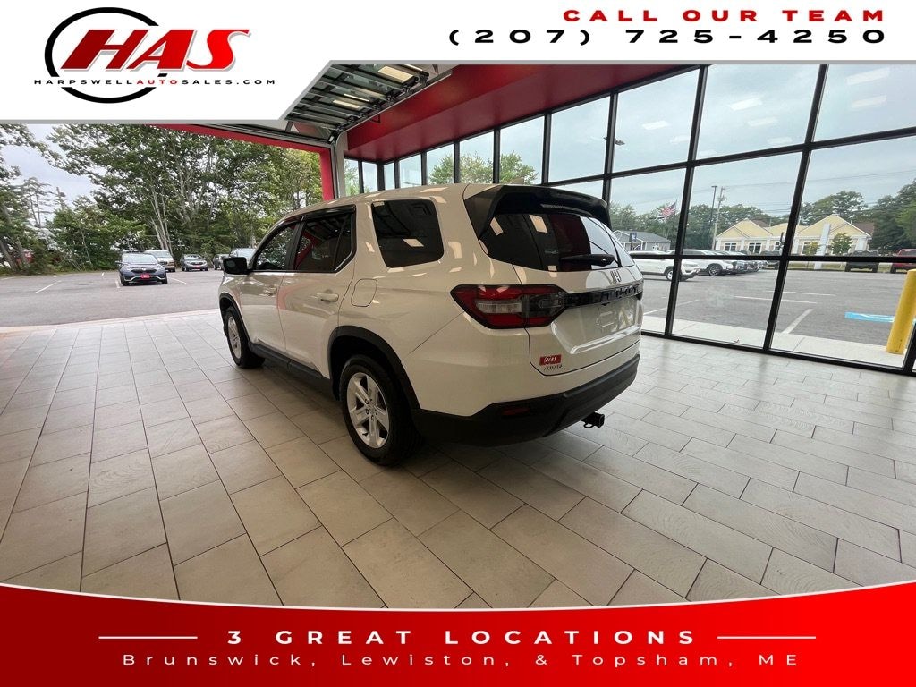 Used 2023 Honda Pilot LX SUV