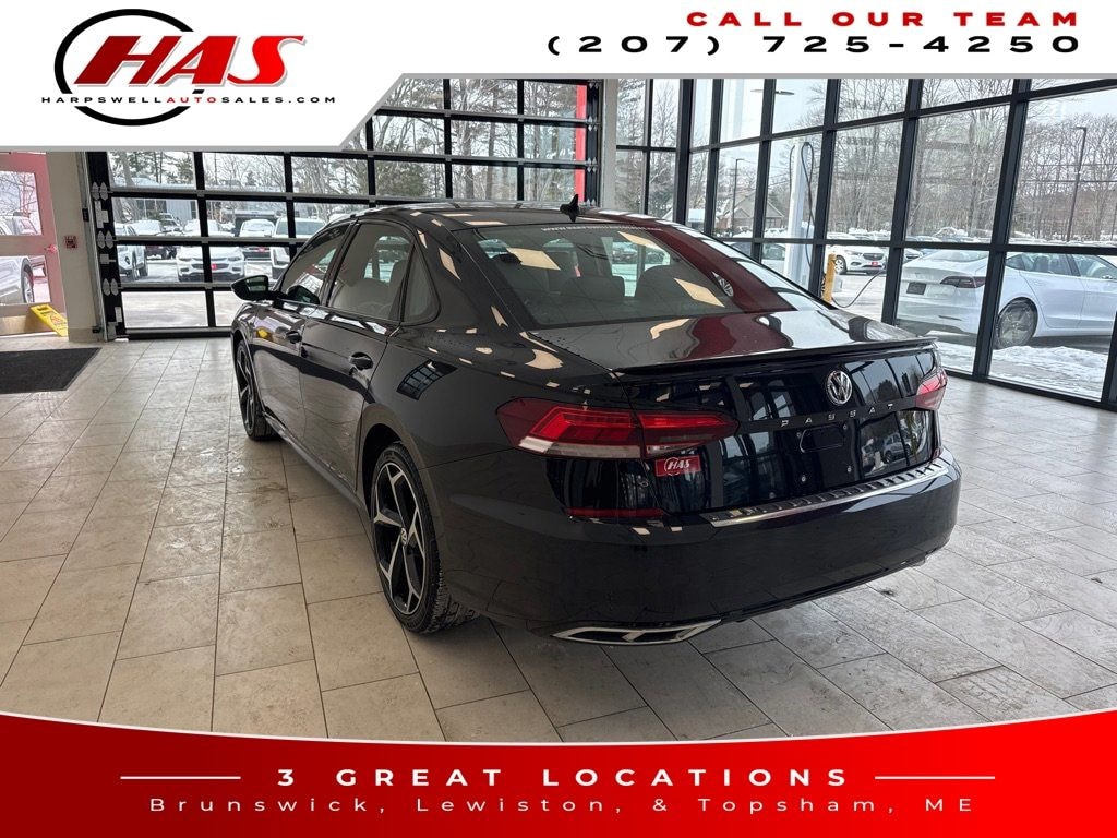 Used 2022 Volkswagen Passat 2.0T R-Line Sedan