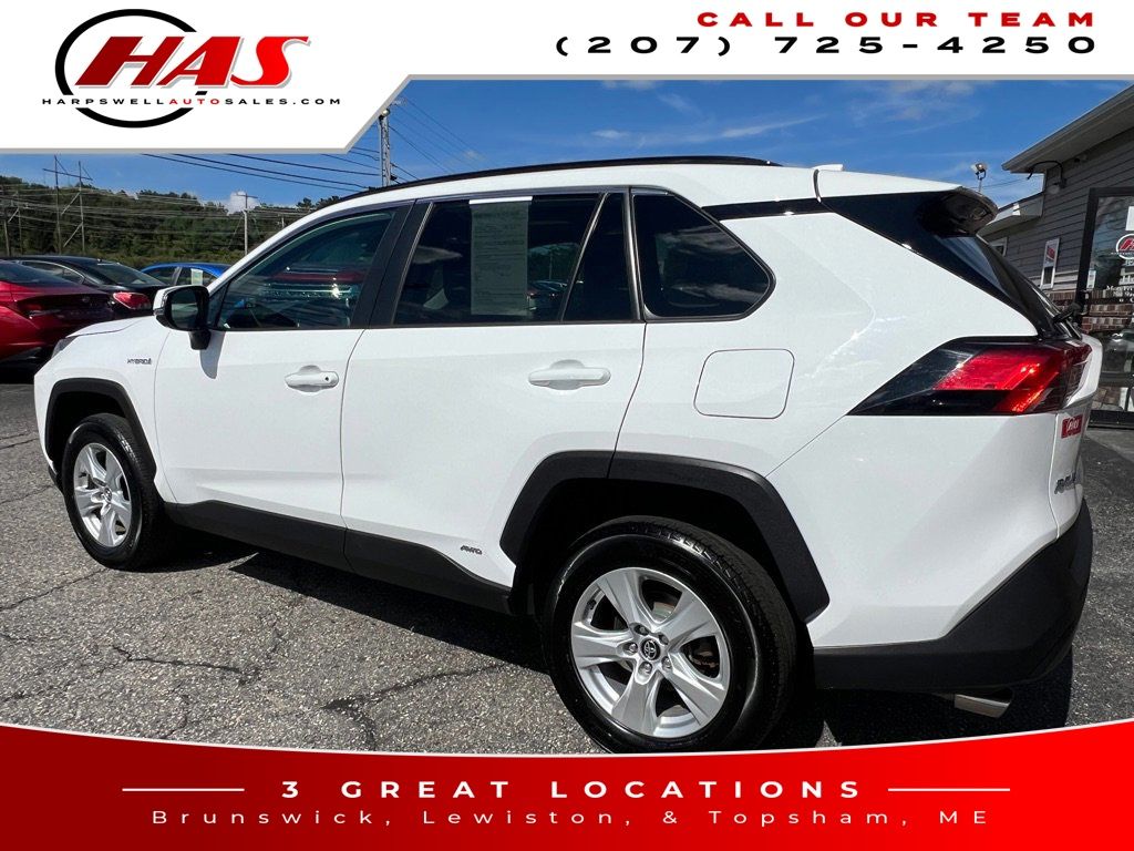 2020 Toyota RAV4 XLE - Photo 5