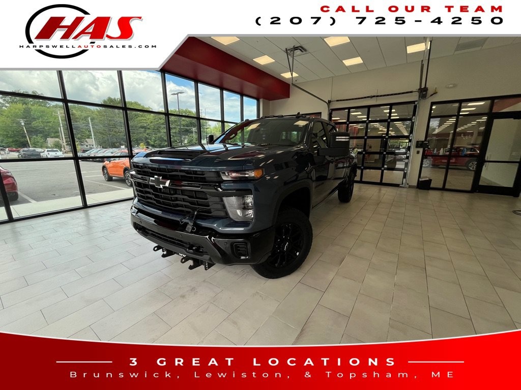 Used 2025 Chevrolet Silverado 2500HD Custom Truck