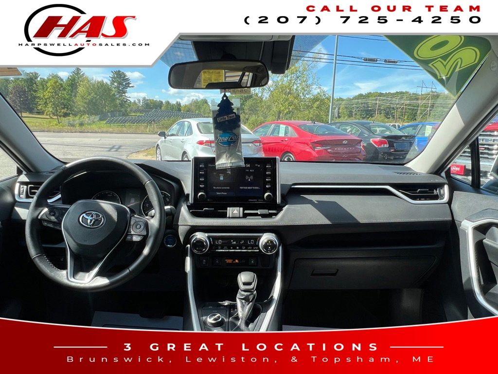 2020 Toyota RAV4 XLE - Photo 15