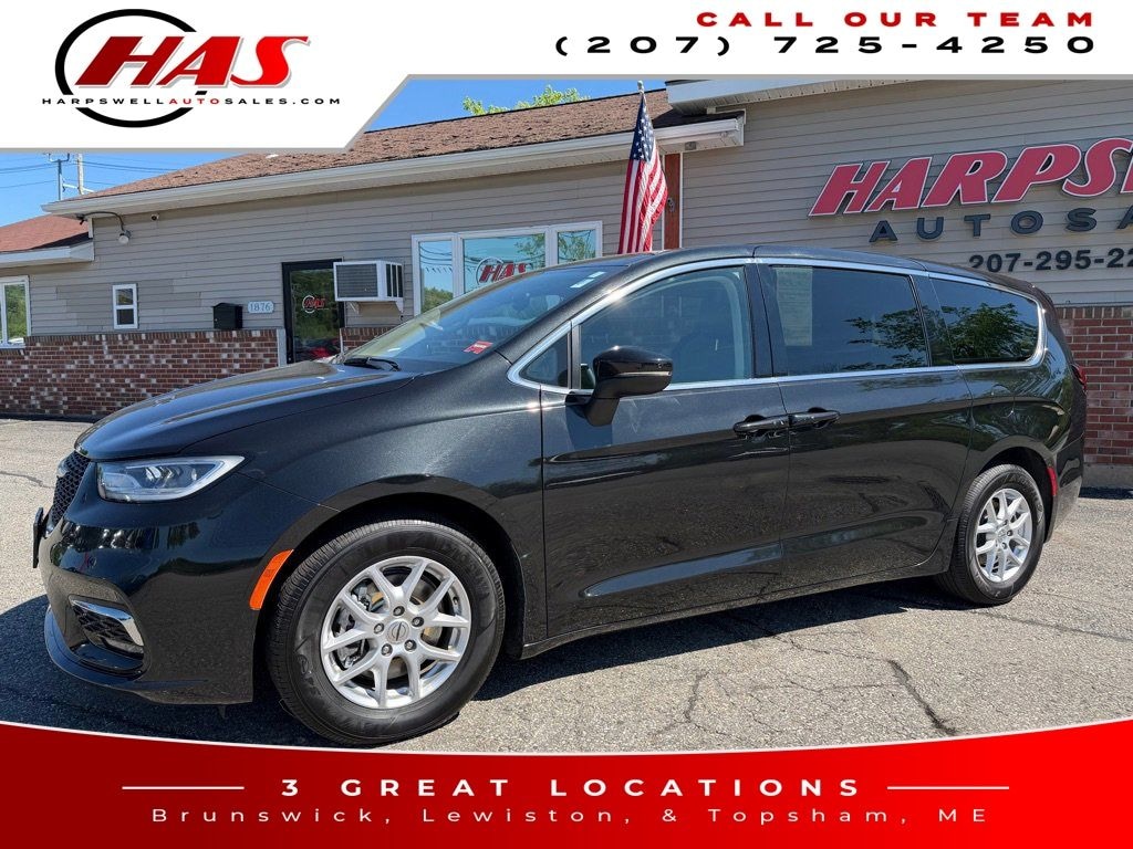 Used 2023 Chrysler Pacifica Touring L Minivan/Van
