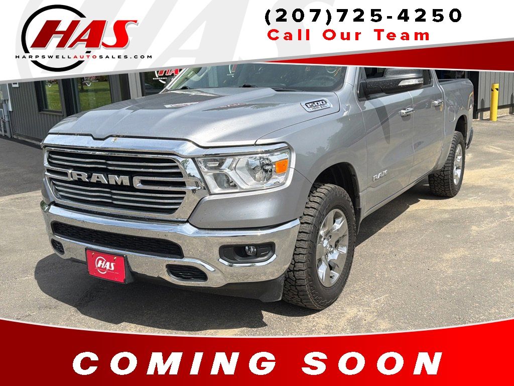 2020 RAM 1500 Big Horn/Lone Star 4x4 Crew Cab 5'7's photo