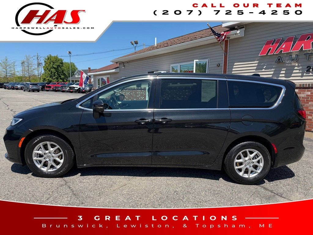 Used 2023 Chrysler Pacifica Touring L Minivan/Van