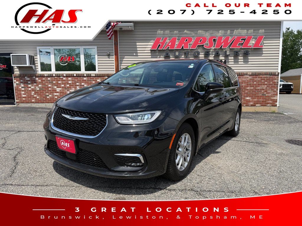 2024 Chrysler Pacifica Touring L's photo