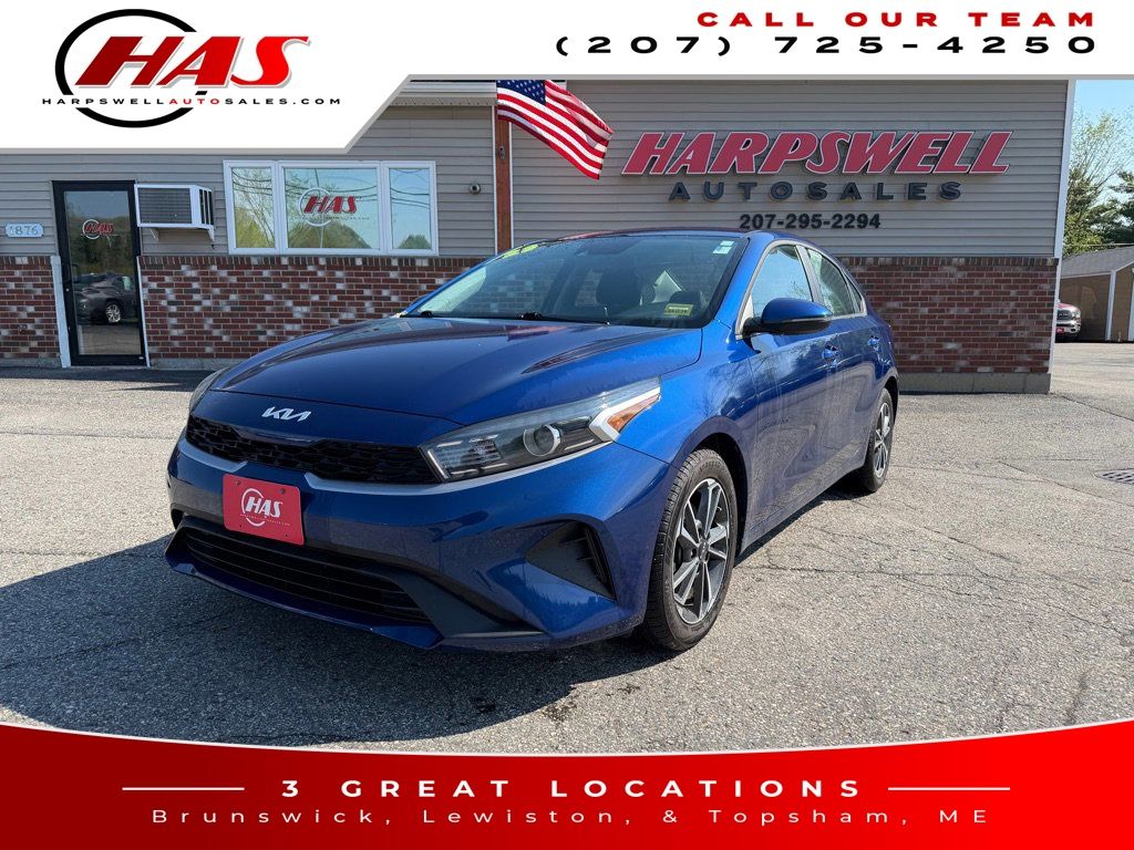 2023 Kia Forte LXS AT's photo