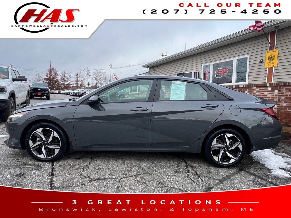 Used 2023 Hyundai Elantra SEL Sedan