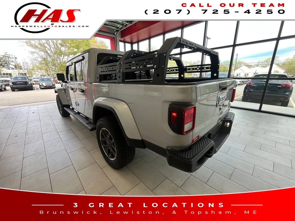 Used 2023 Jeep Gladiator Overland Truck