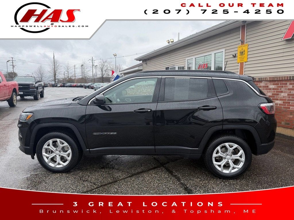 Used 2024 Jeep Compass Latitude SUV