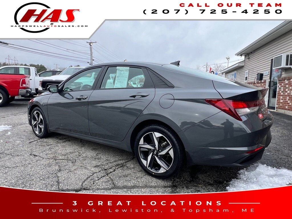 Used 2023 Hyundai Elantra SEL Sedan