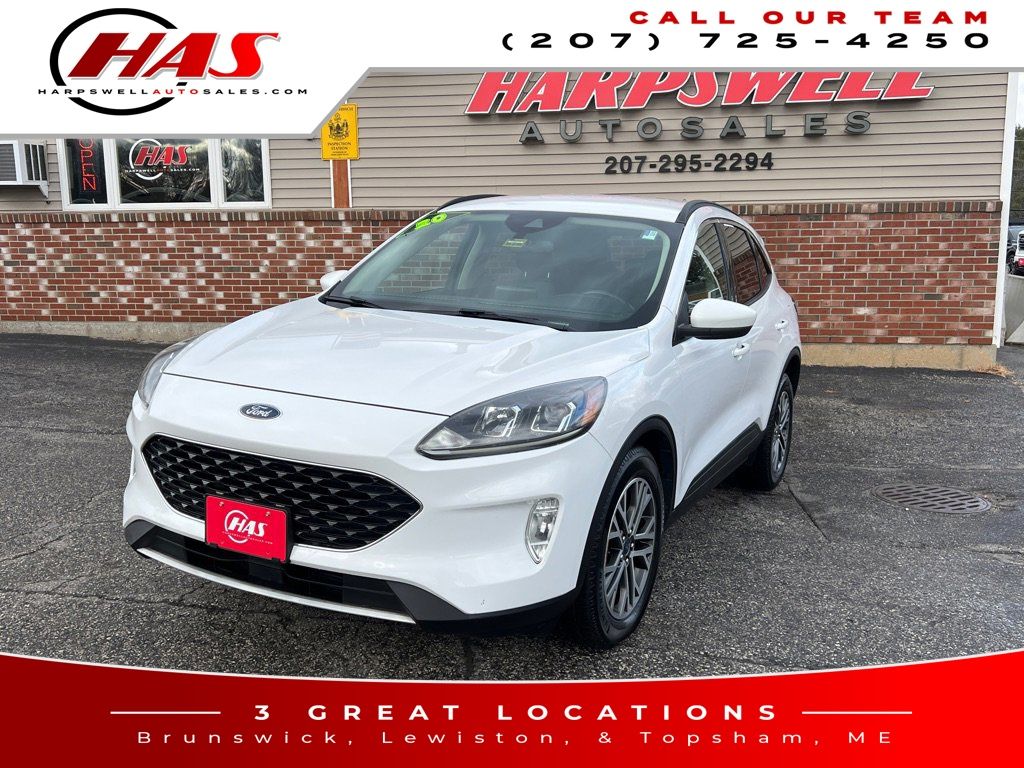 2020 Ford Escape SEL's photo