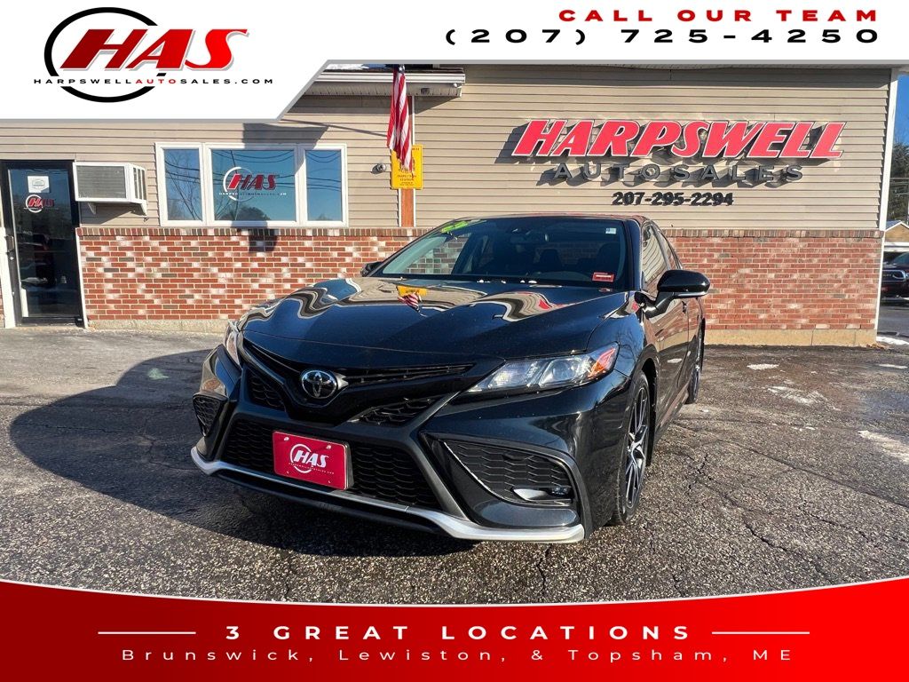 2022 Toyota Camry SE