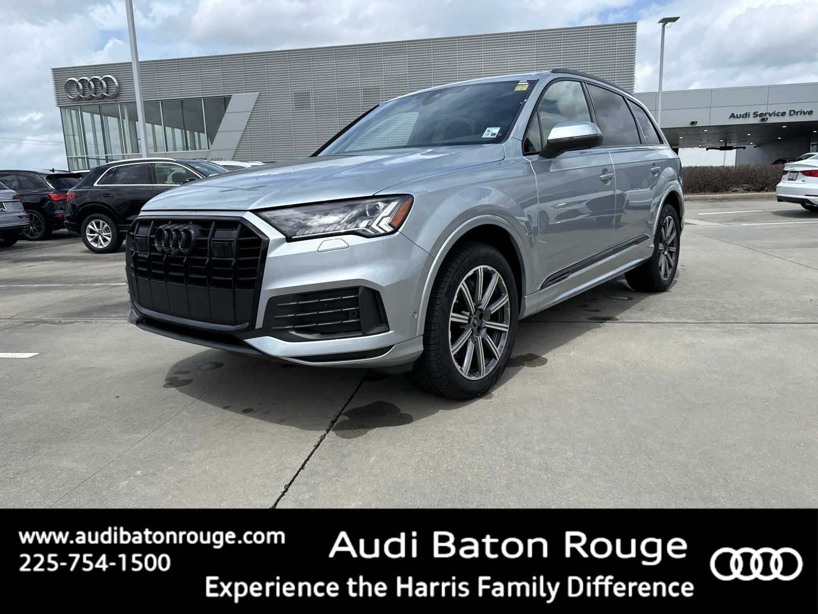 2024 Audi Q7 45 Premium Plus
