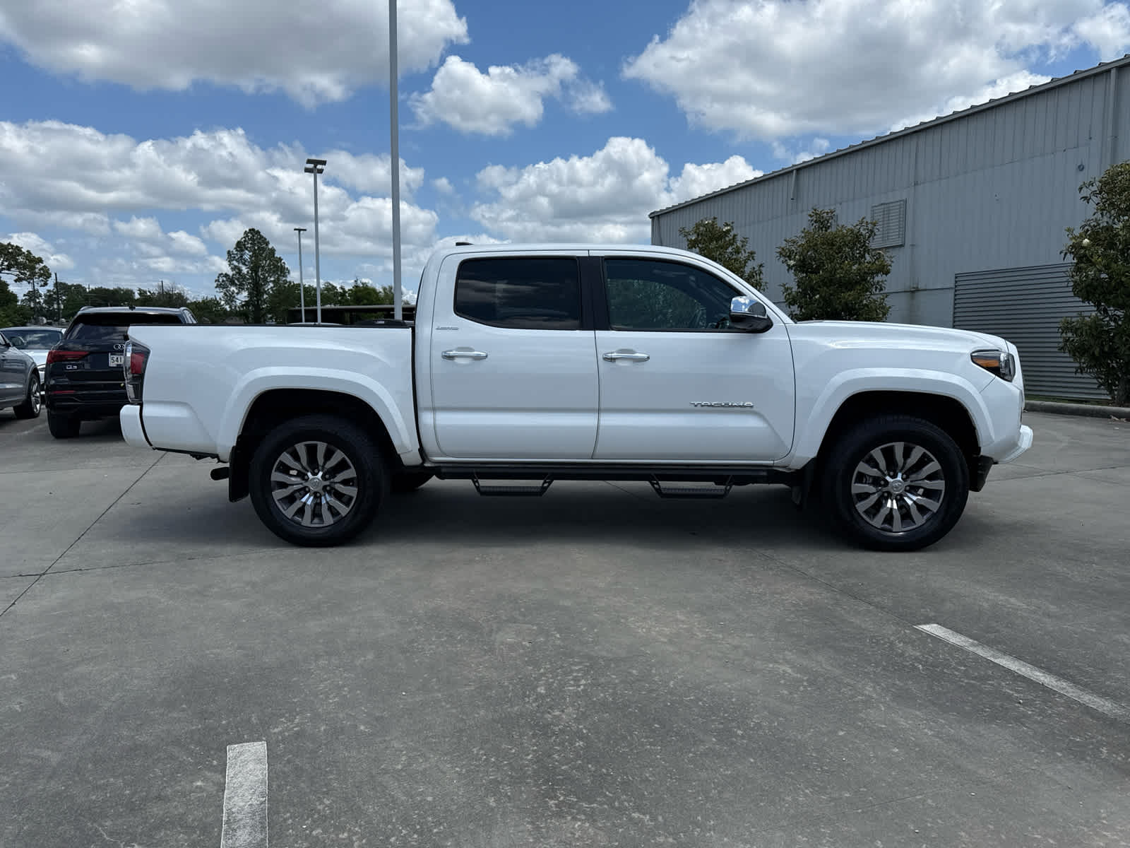 2022 Toyota Tacoma Limited photo 4