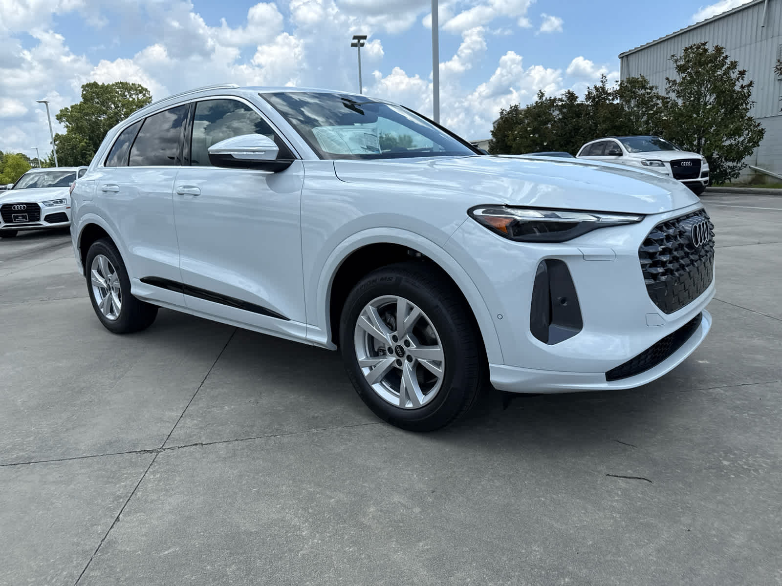 2025 Audi Q5 Premium - Photo 3