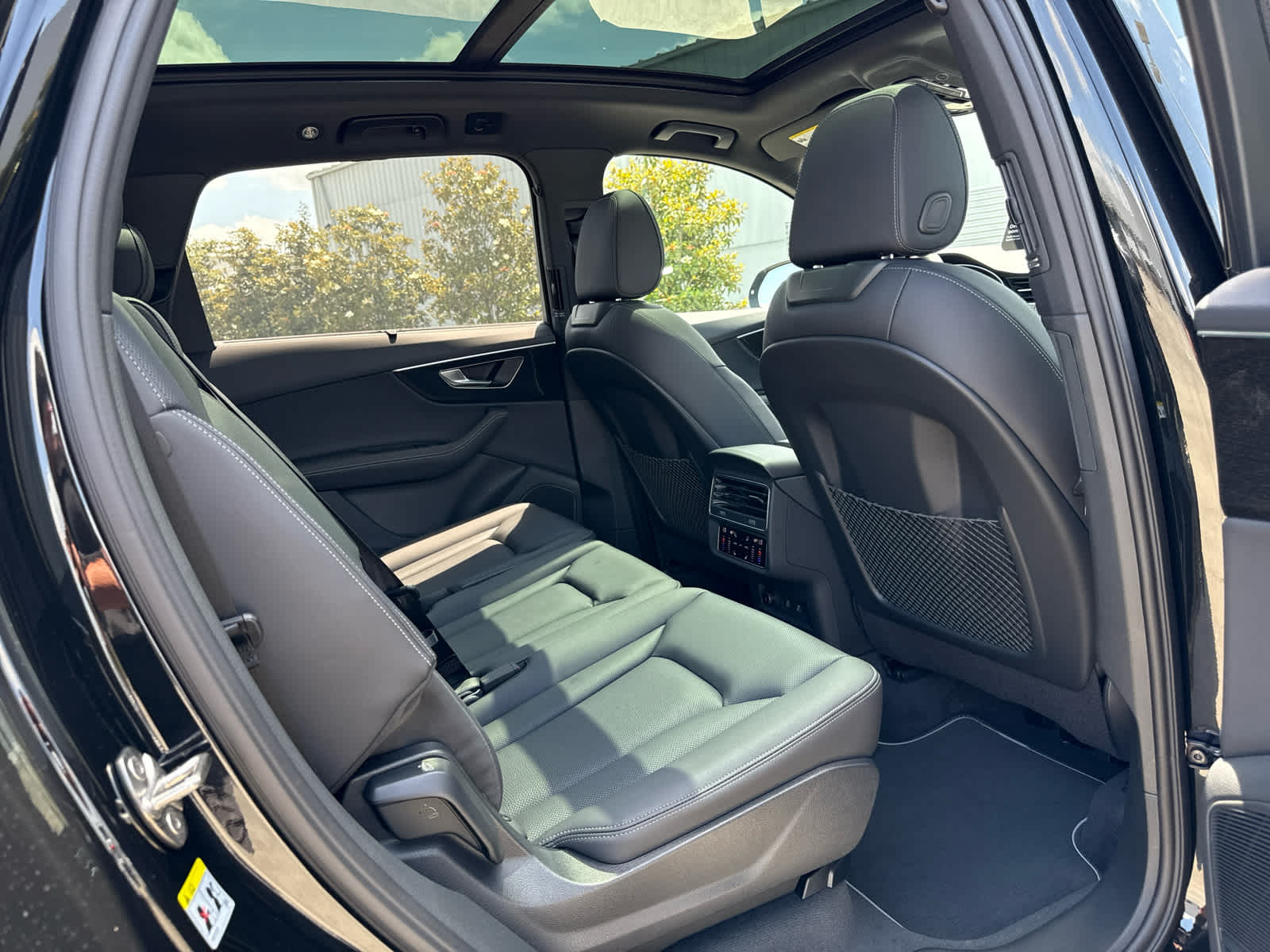 2025 Audi Q7 Premium Plus - Photo 18