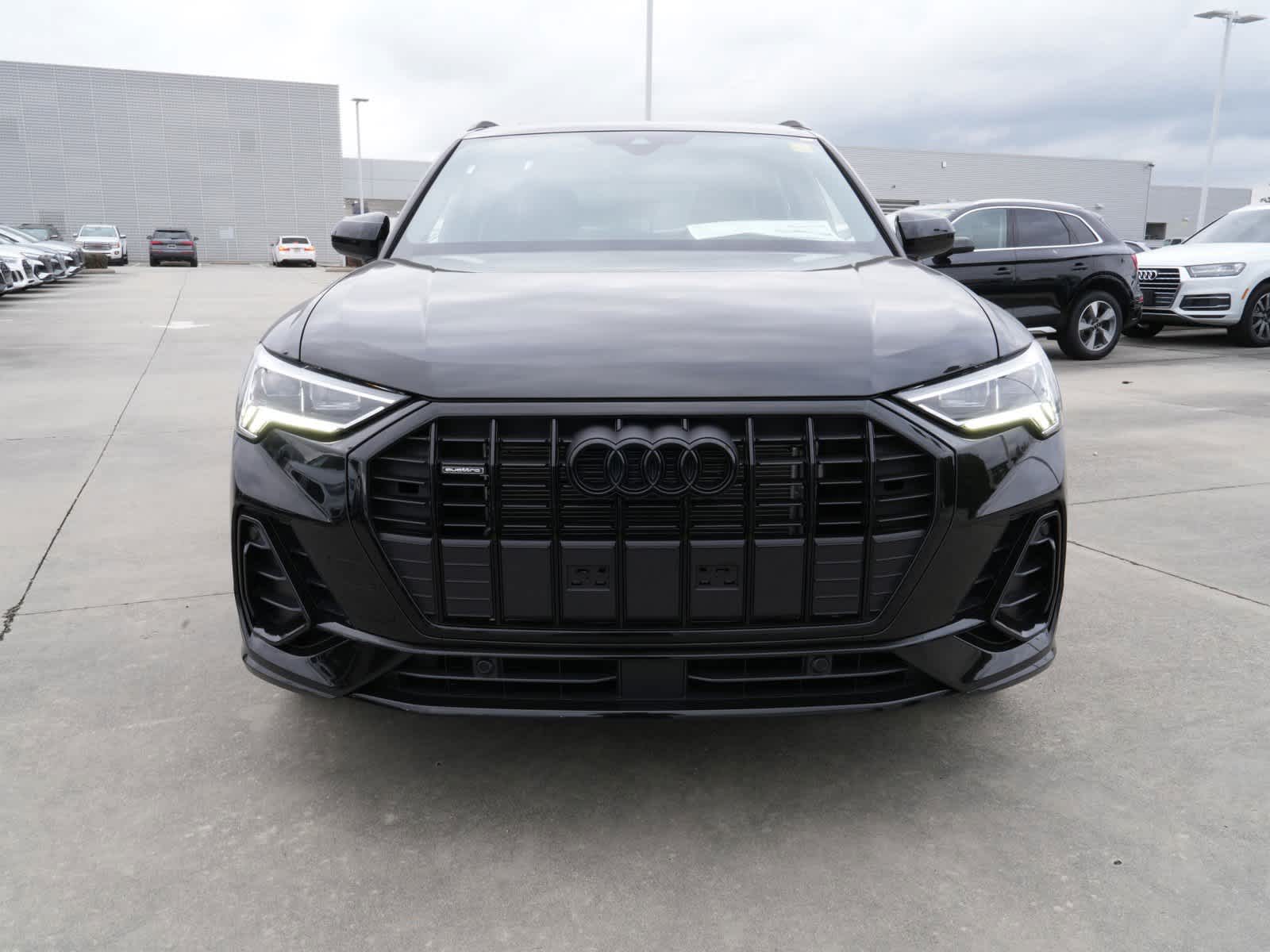 2025 Audi Q3 45 TFSI S line Premium photo 2