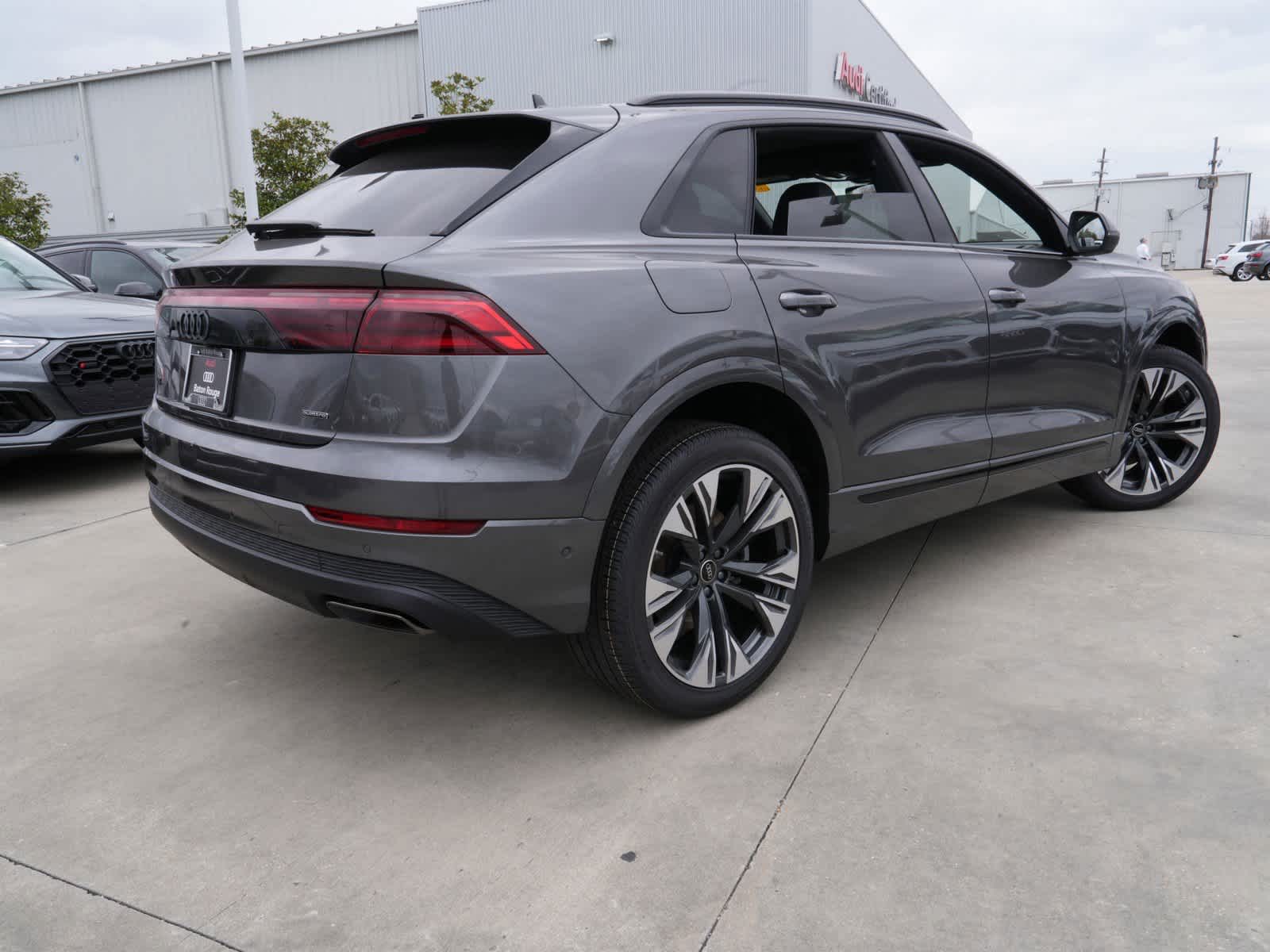 2025 Audi Q8 55 Premium photo 4
