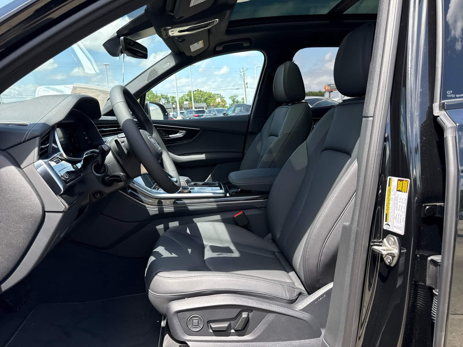 2025 Audi Q7 Premium Plus - Photo 35