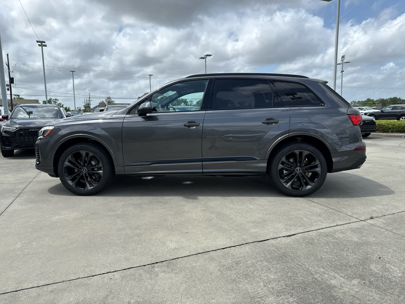 2025 Audi Q7 Premium Plus - Photo 8