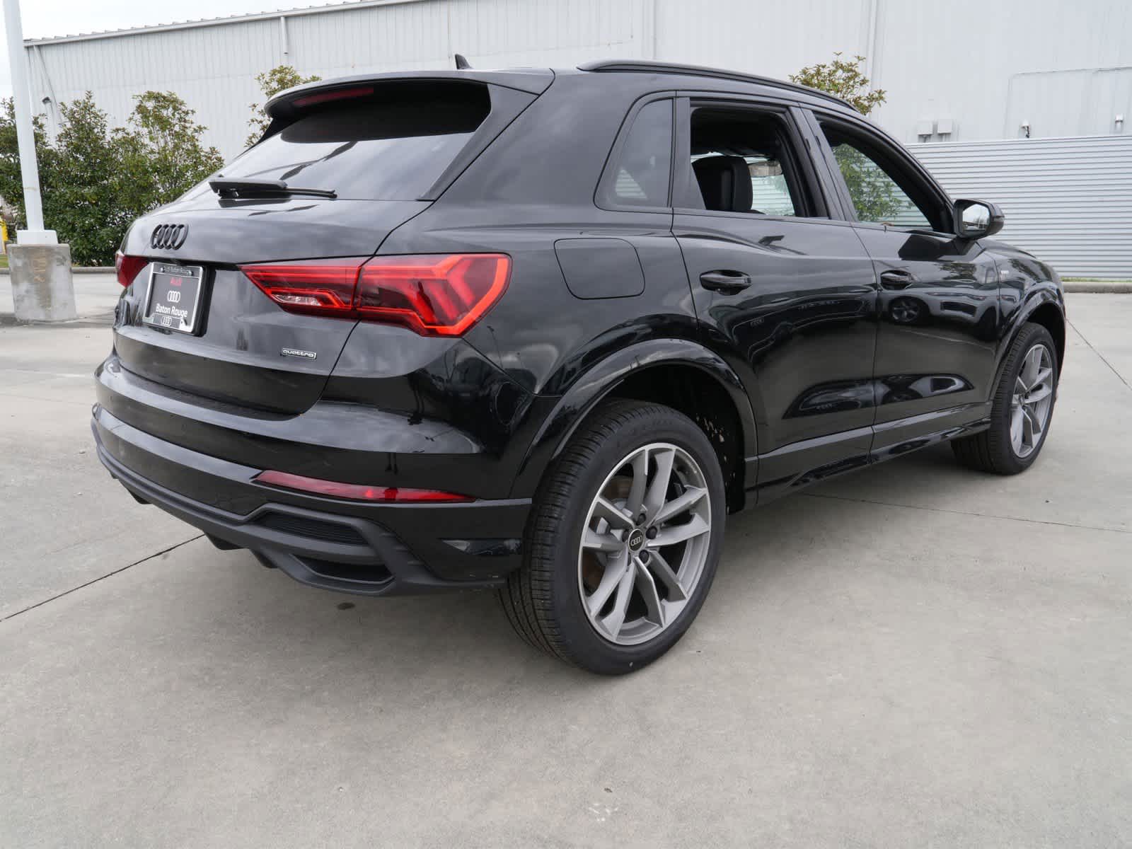 2025 Audi Q3 45 TFSI S line Premium photo 4