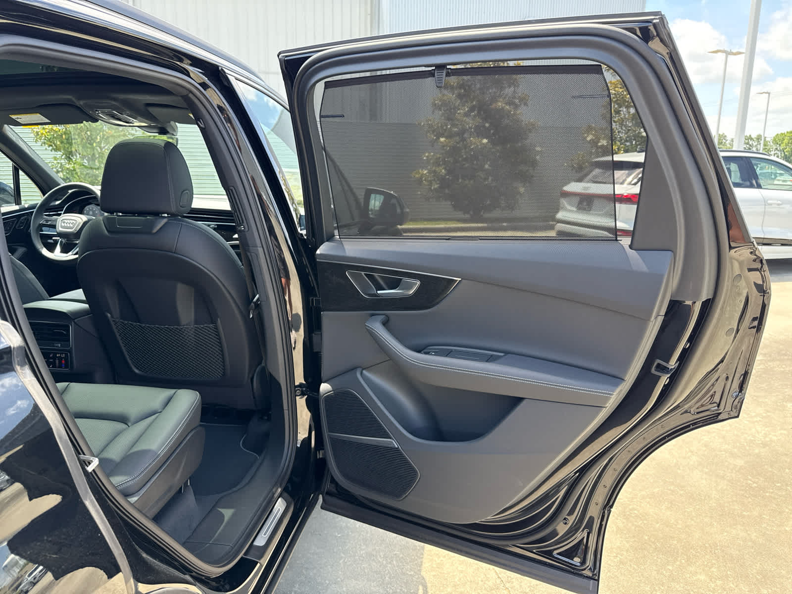 2025 Audi Q7 Premium Plus - Photo 17