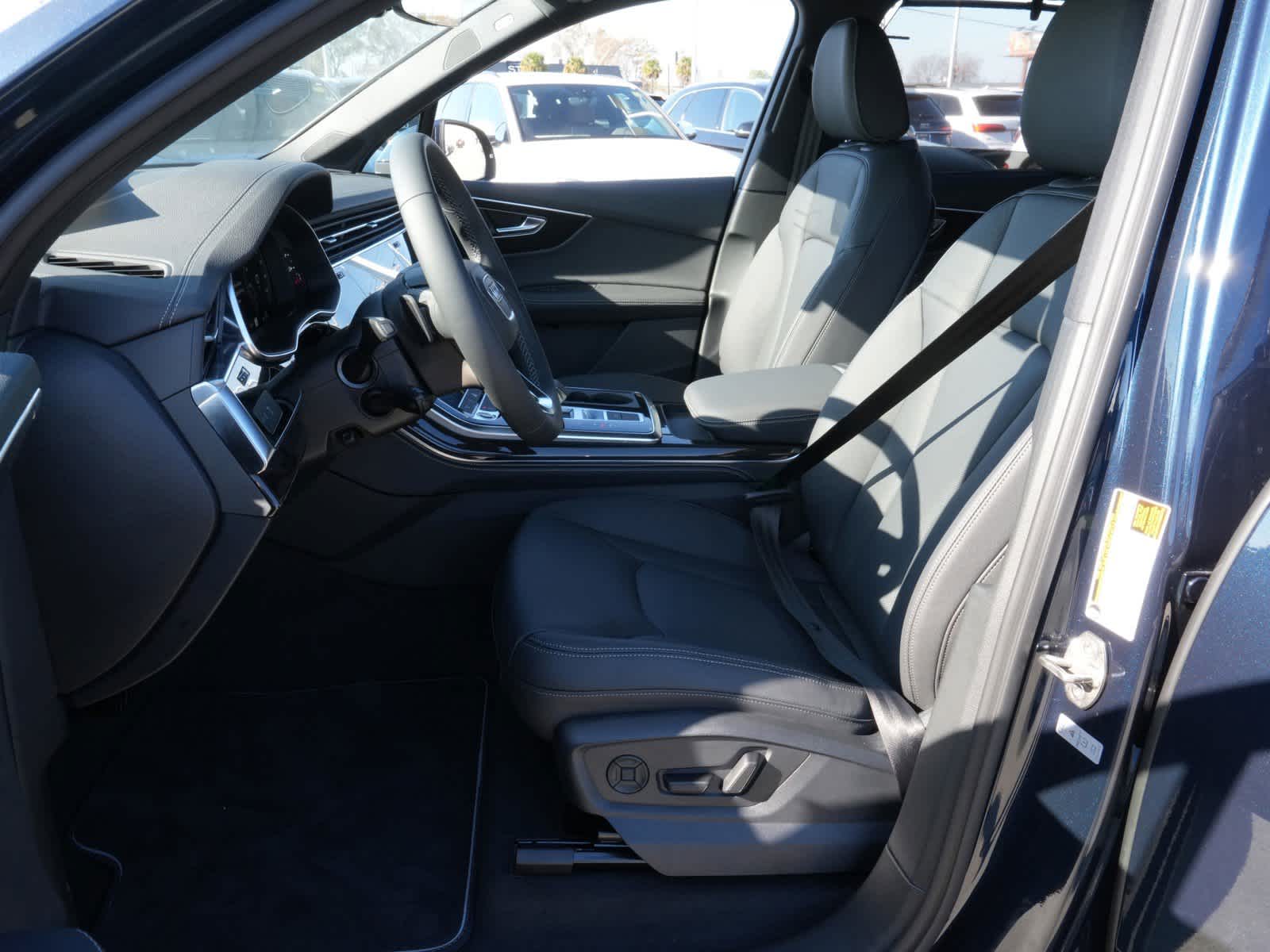 2025 Audi Q7 Premium Plus - Photo 10