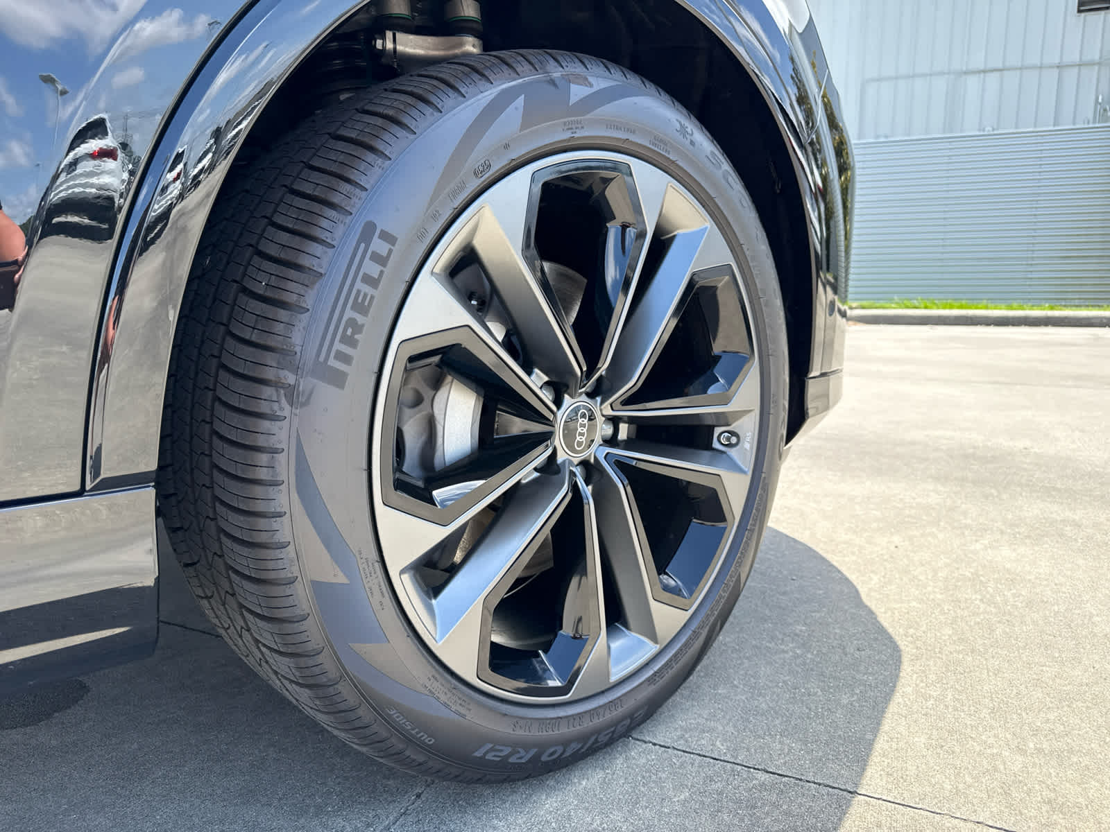 2025 Audi Q7 Premium Plus - Photo 12
